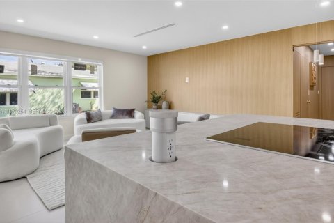 Condo in Boynton Beach, Florida, 2 bedrooms  № 2046159 - photo 7