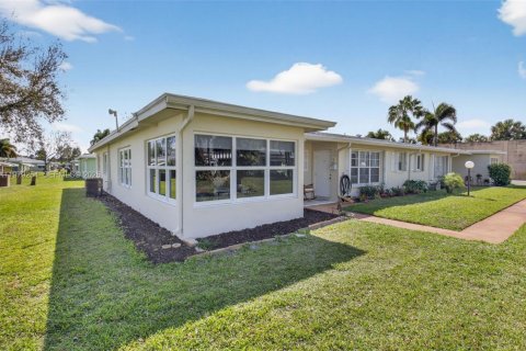 Condo in Boynton Beach, Florida, 2 bedrooms  № 2046159 - photo 22