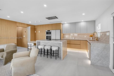 Condo in Boynton Beach, Florida, 2 bedrooms № 2046159