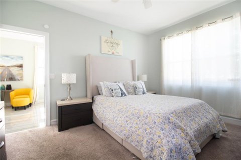 Casa en venta en Saint Petersburg, Florida, 3 dormitorios, 173.63 m2 № 1803577 - foto 18
