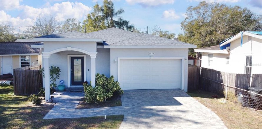 Casa en Saint Petersburg, Florida 3 dormitorios, 173.63 m2 № 1803577