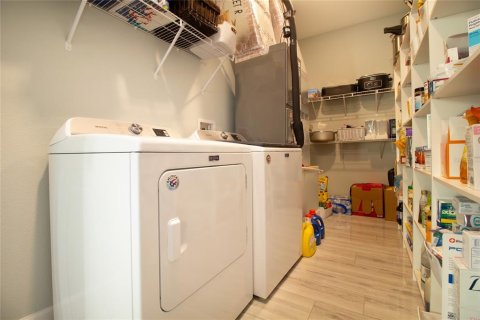 Casa en venta en Saint Petersburg, Florida, 3 dormitorios, 173.63 m2 № 1803577 - foto 26