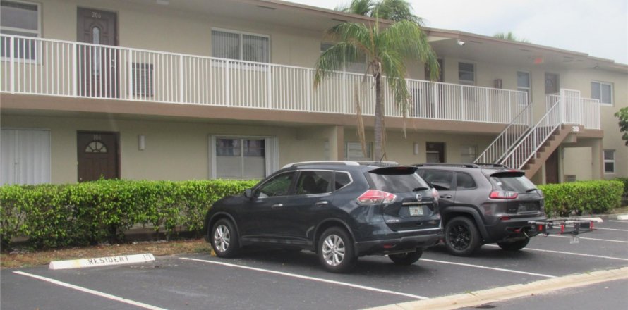 Condominio en Margate, Florida, 2 dormitorios  № 1224507