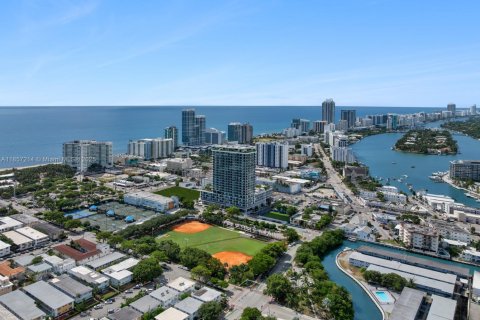 Condominio en venta en Miami Beach, Florida, 3 dormitorios, 103.77 m2 № 1980412 - foto 27