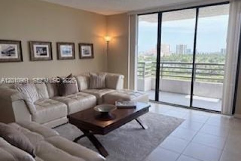 Купить кондоминиум в Авентура, Флорида 2 спальни, 105.63м2, № 2091272 - фото 9