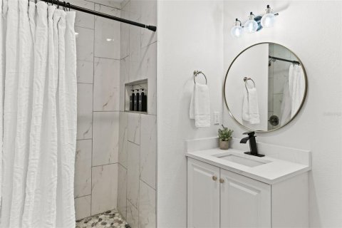 House in Tampa, Florida 3 bedrooms, 117.89 sq.m. № 1846679 - photo 22