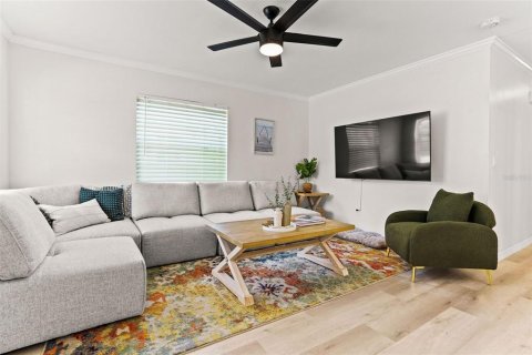 House in Tampa, Florida 3 bedrooms, 117.89 sq.m. № 1846679 - photo 5