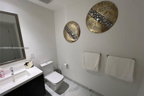Condominio en venta en Miami, Florida, 2 dormitorios, 144.93 m2 № 2024114 - foto 2