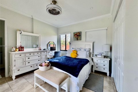Купить виллу или дом в Хомстед, Флорида 5 спален, 267.93м2, № 2079526 - фото 18