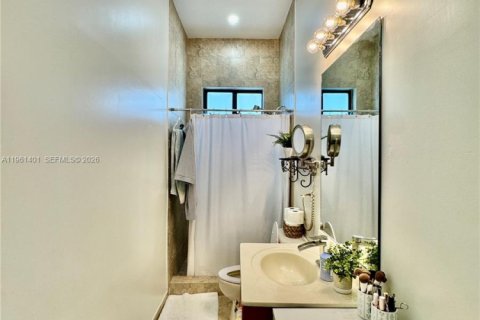Купить виллу или дом в Хомстед, Флорида 5 спален, 267.93м2, № 2079526 - фото 20