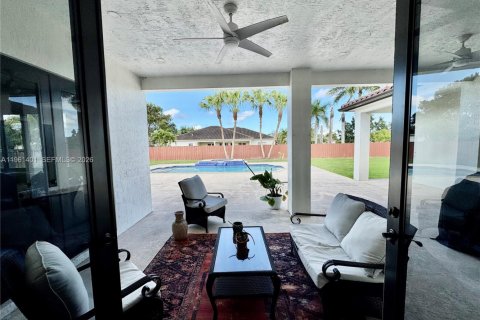 Купить виллу или дом в Хомстед, Флорида 5 спален, 267.93м2, № 2079526 - фото 12