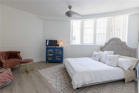 Copropriété à louer à Miami Beach, Floride: 2 chambres, 108.23 m2 № 1966385 - photo 25