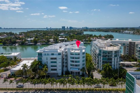 Copropriété à louer à Miami Beach, Floride: 2 chambres, 108.23 m2 № 1966385 - photo 2