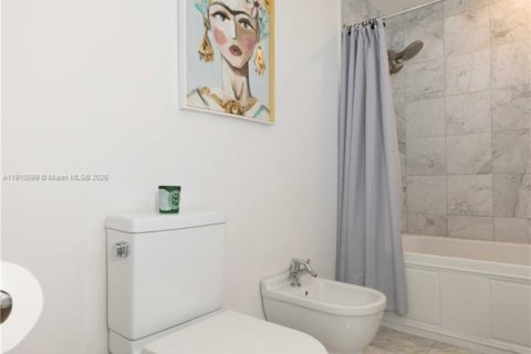 Copropriété à louer à Miami Beach, Floride: 2 chambres, 108.23 m2 № 1966385 - photo 23