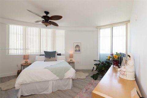Copropriété à louer à Miami Beach, Floride: 2 chambres, 108.23 m2 № 1966385 - photo 19