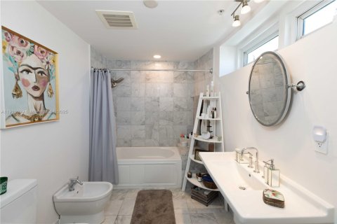 Copropriété à louer à Miami Beach, Floride: 2 chambres, 108.23 m2 № 1966385 - photo 22