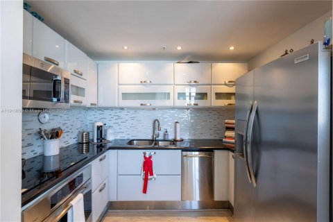 Copropriété à louer à Miami Beach, Floride: 2 chambres, 108.23 m2 № 1966385 - photo 8