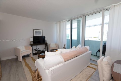 Copropriété à louer à Miami Beach, Floride: 2 chambres, 108.23 m2 № 1966385 - photo 12