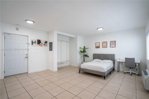 Apartment in Miami Beach, Florida 38.18 sq.m. № 2086352 - photo 3