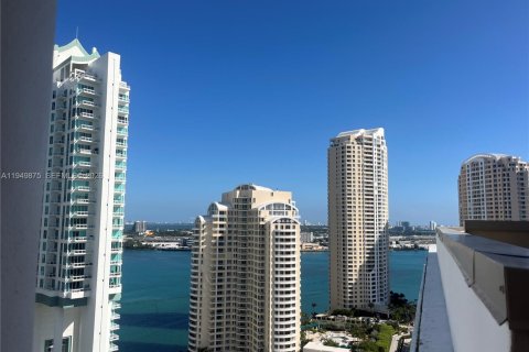 Condominio en alquiler en Miami, Florida, 1 dormitorio, 127.83 m2 № 2153051 - foto 5