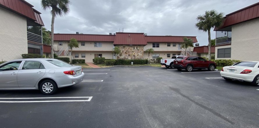 Condo in Royal Palm Beach, Florida, 2 bedrooms  № 1154456