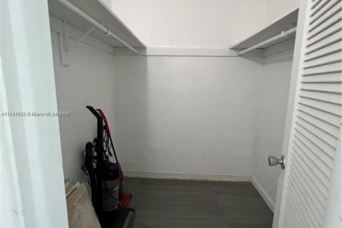 Copropriété à louer à Sunny Isles Beach, Floride: 2 chambres, 143.91 m2 № 1949133 - photo 21