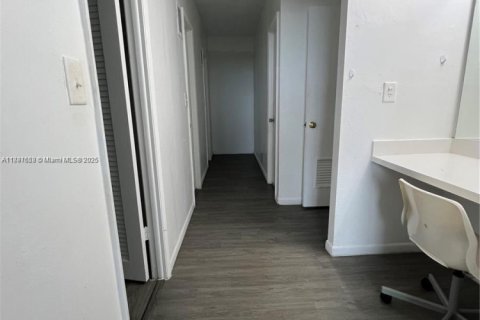 Copropriété à louer à Sunny Isles Beach, Floride: 2 chambres, 143.91 m2 № 1949133 - photo 25