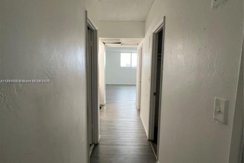 Copropriété à louer à Sunny Isles Beach, Floride: 2 chambres, 143.91 m2 № 1949133 - photo 20