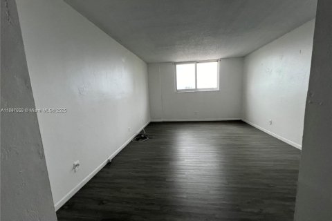 Copropriété à louer à Sunny Isles Beach, Floride: 2 chambres, 143.91 m2 № 1949133 - photo 17