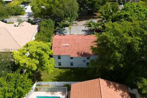 Commercial property in Coral Springs, Florida 306.21 sq.m. № 1892224 - photo 17