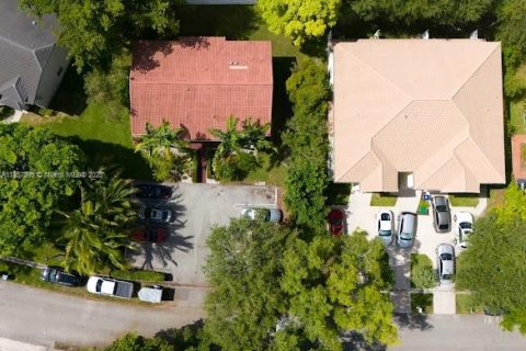 Commercial property in Coral Springs, Florida 306.21 sq.m. № 1892224 - photo 14