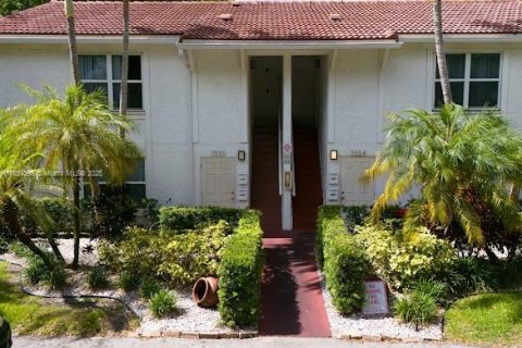Commercial property in Coral Springs, Florida 306.21 sq.m. № 1892224 - photo 23