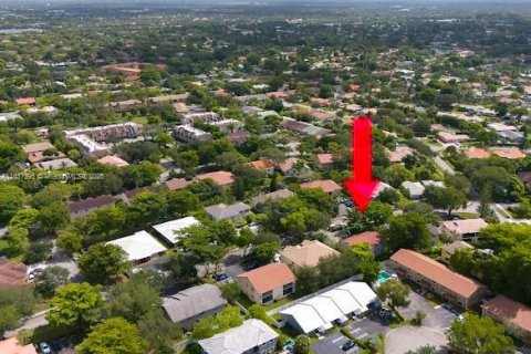 Commercial property in Coral Springs, Florida 306.21 sq.m. № 1892224 - photo 7