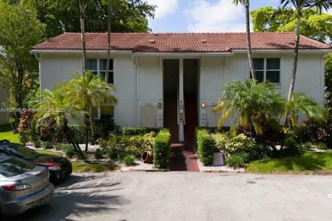 Commercial property in Coral Springs, Florida 306.21 sq.m. № 1892224 - photo 24