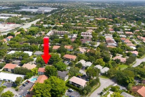 Commercial property in Coral Springs, Florida 306.21 sq.m. № 1892224 - photo 9