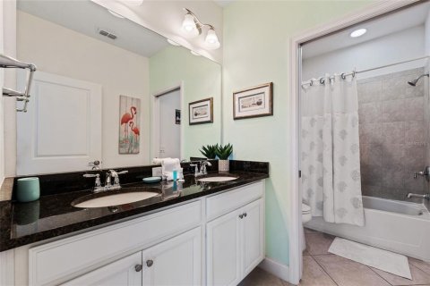 Townhouse in Davenport, Florida 4 bedrooms, 182.09 sq.m. № 2099350 - photo 22