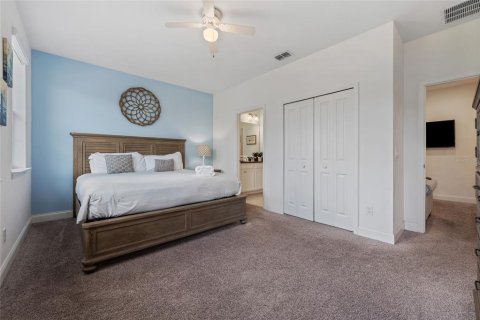 Townhouse in Davenport, Florida 4 bedrooms, 182.09 sq.m. № 2099350 - photo 19
