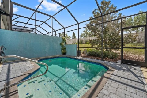 Townhouse in Davenport, Florida 4 bedrooms, 182.09 sq.m. № 2099350 - photo 2
