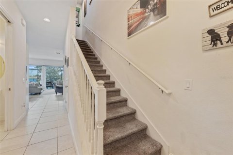 Townhouse in Davenport, Florida 4 bedrooms, 182.09 sq.m. № 2099350 - photo 17