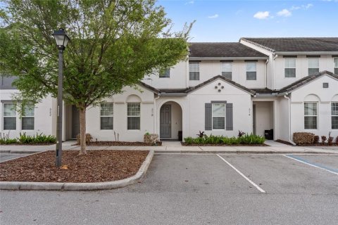 Townhouse in Davenport, Florida 4 bedrooms, 182.09 sq.m. № 2099350