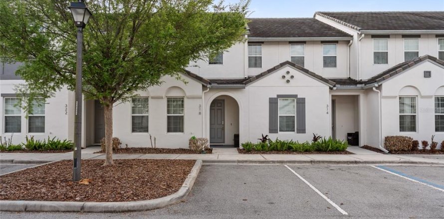 Townhouse in Davenport, Florida 4 bedrooms, 182.09 sq.m. № 2099350