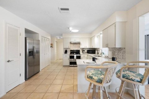 Villa ou maison à vendre à Venice, Floride: 2 chambres, 136.66 m2 № 2135422 - photo 12