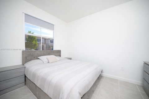 Townhouse in Miami, Florida 3 bedrooms, 123.37 sq.m. № 1973638 - photo 12