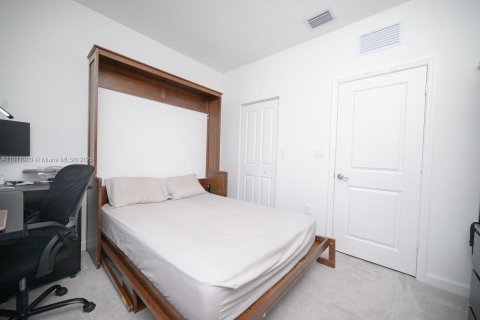 Townhouse in Miami, Florida 3 bedrooms, 123.37 sq.m. № 1973638 - photo 7