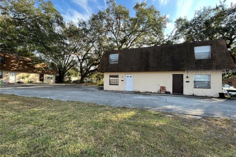 Commercial property in Lakeland, Florida 8 bedrooms, 365.66 sq.m. № 1521682 - photo 2