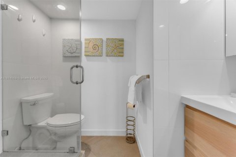 Copropriété à louer à Hallandale Beach, Floride: 2 chambres, 99.87 m2 № 1924532 - photo 12