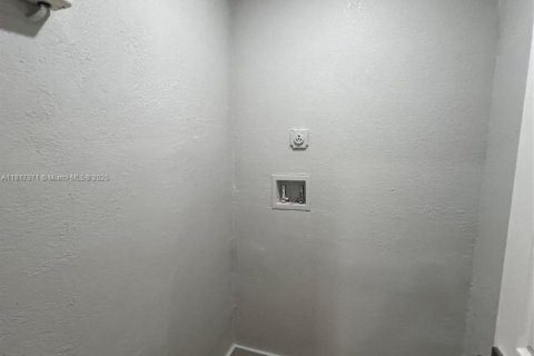 Casa en venta en Hollywood, Florida, 3 dormitorios, 118.73 m2 № 1774602 - foto 19