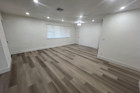 Casa en venta en Hollywood, Florida, 3 dormitorios, 118.73 m2 № 1774602 - foto 7
