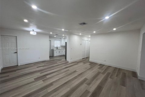 Casa en venta en Hollywood, Florida, 3 dormitorios, 118.73 m2 № 1774602 - foto 5