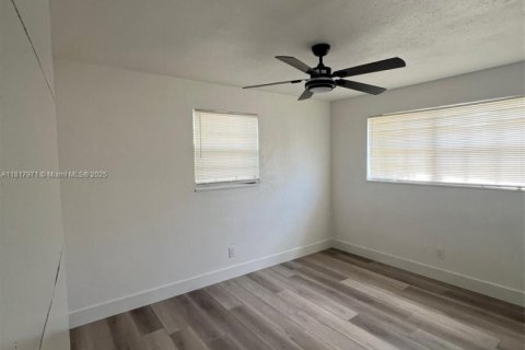 Casa en venta en Hollywood, Florida, 3 dormitorios, 118.73 m2 № 1774602 - foto 16